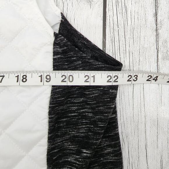 Weekends By Chico's Quilted Zip Front Vest - Picture 4 of 8